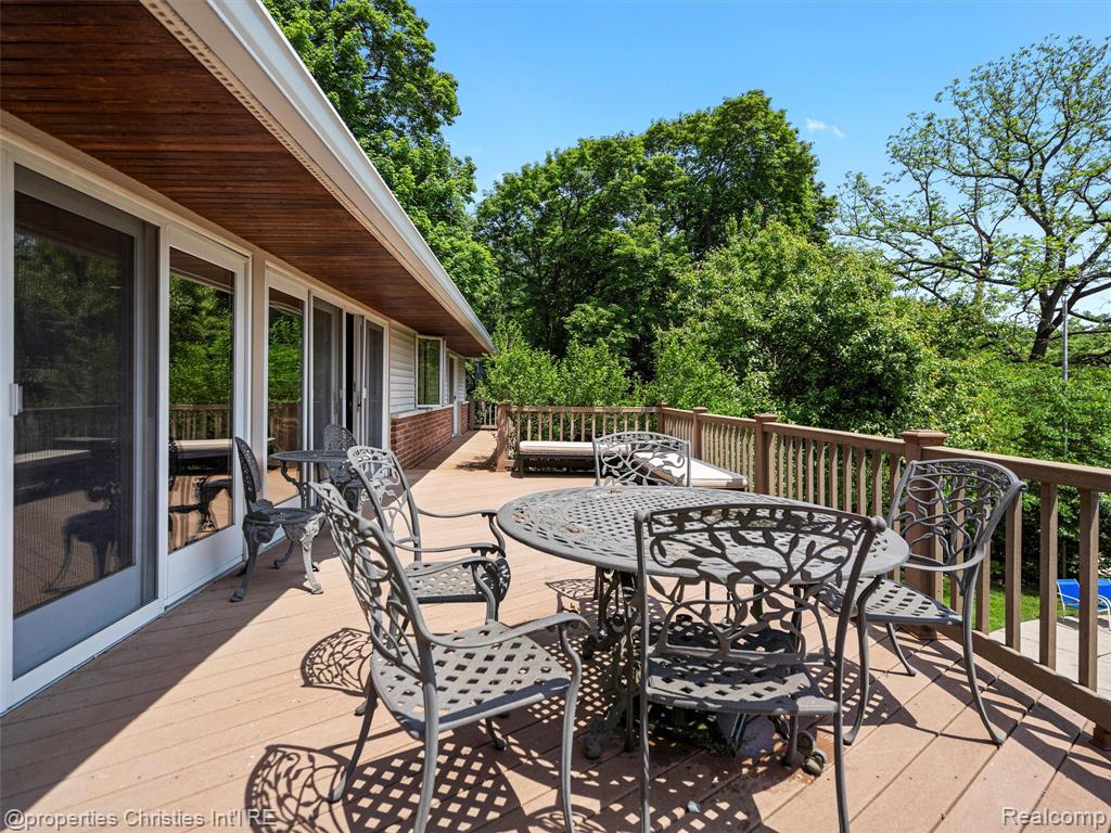 4383 Pine Tree Trail, Bloomfield Hills, MI 48302 — Photo 17