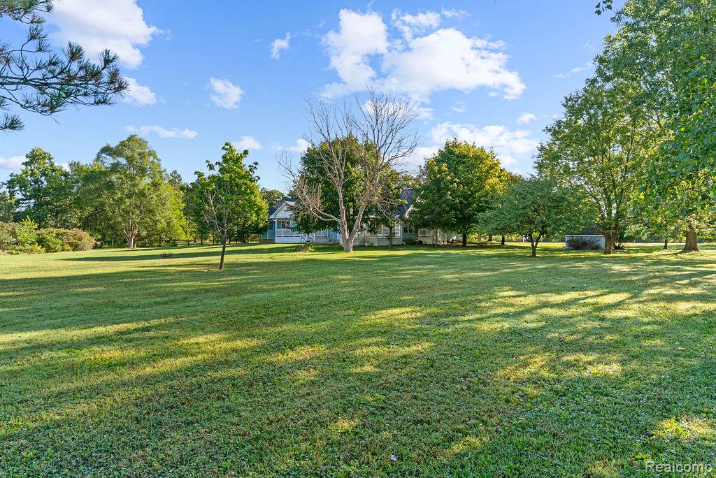 9482 Graytrax Road, Grand Blanc, MI 48439 — Photo 44