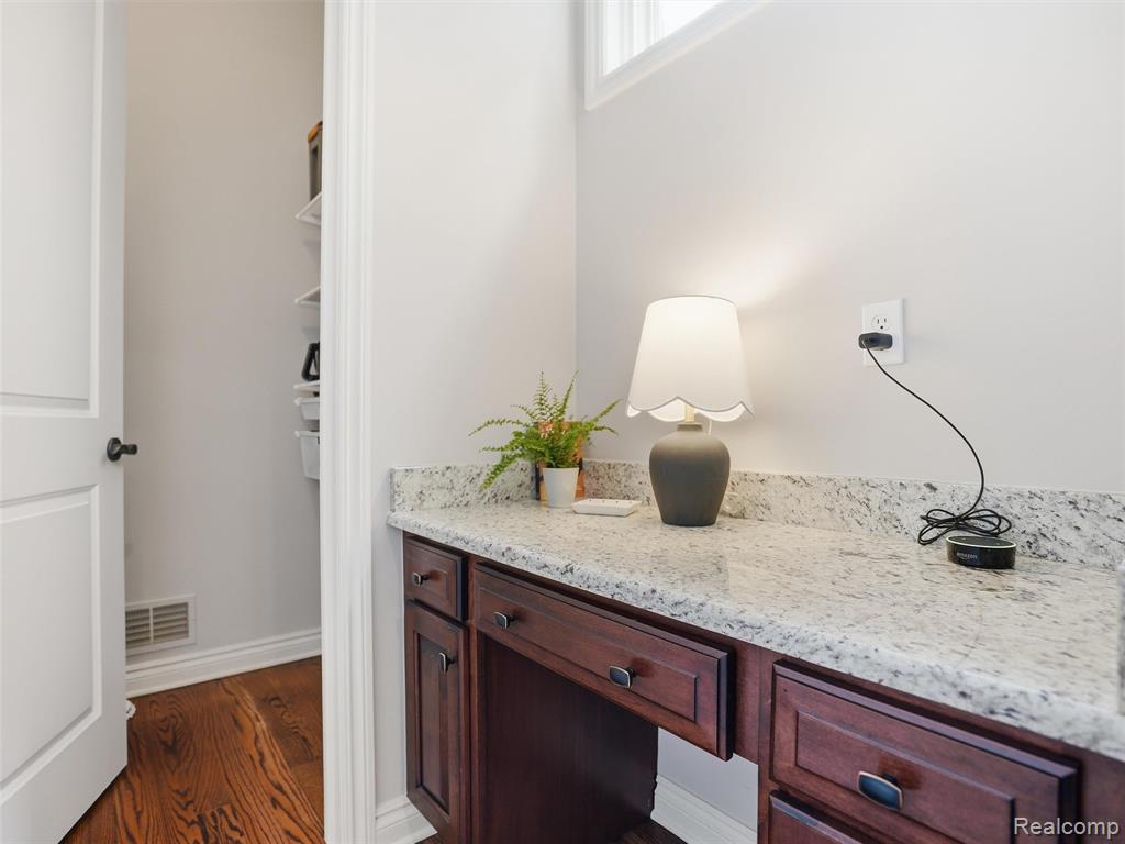 3085 Royal Berkshire Lane, Oakland, MI — Photo 35