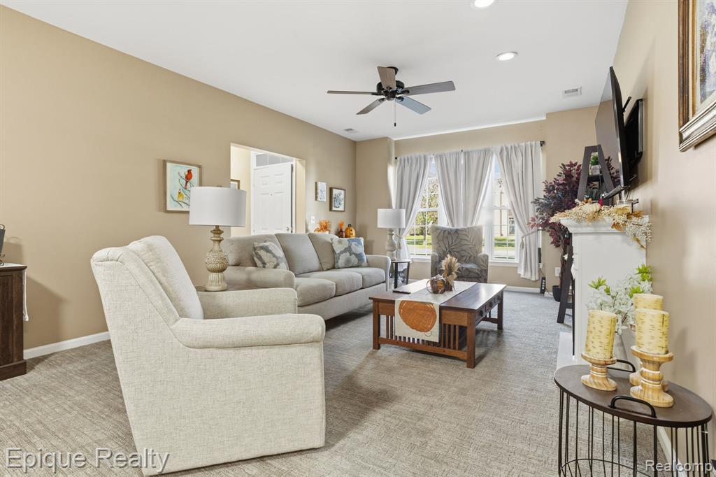 51848 Adler Park Drive E, 75, Chesterfield, MI — Photo 5
