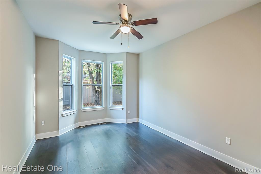 529 Indian Oaks Drive, Howell, MI 48843 — Photo 23