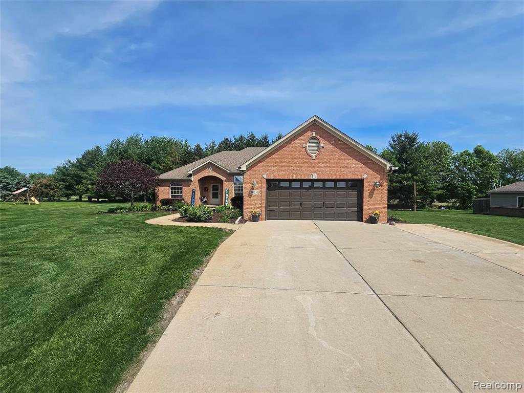 10331 Pine Valley Drive, Grand Blanc, MI 48439 — Photo 2
