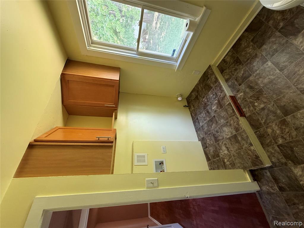 1031 E Pine Avenue, Mount Morris, MI 48458 — Photo 9