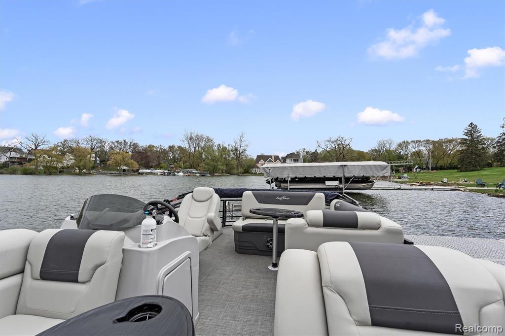 2390 Walnut Lake Road, West Bloomfield, MI 48323 — Photo 47