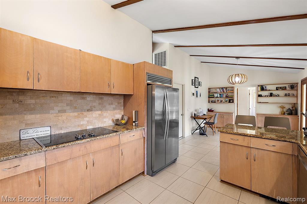 6606 VACHON Court, Bloomfield Hills, MI 48301 — Photo 10