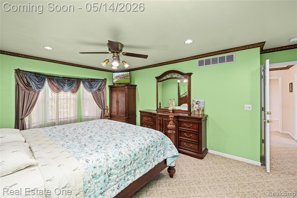 865 Drakeshire Drive, Commerce Twp, MI 48390 — Photo 43