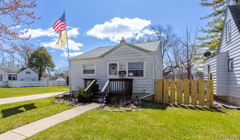 602 E TENNYSON Avenue, Pontiac, MI 48340 — front exterior