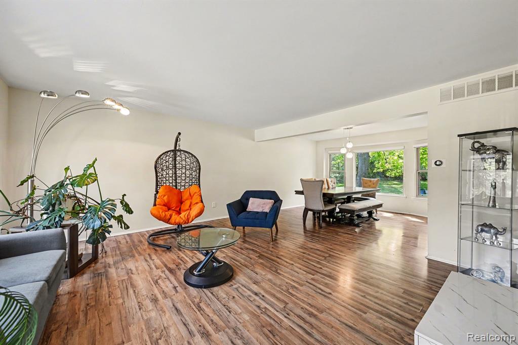 29579 Kings Pointe Court - Photo 4