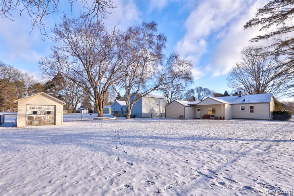 5465 Johnson Road, Flushing, MI 48433 — Photo 45