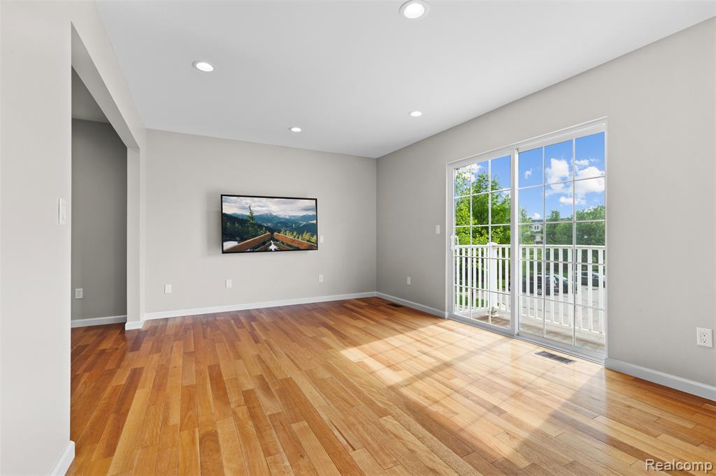 6387 Scoter Lane, Ypsilanti, MI 48197 — Photo 11
