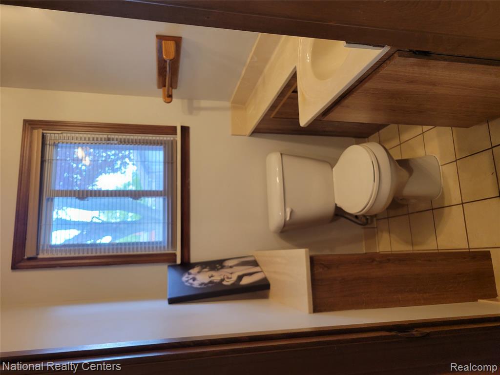 8831 Sioux, Redford, MI 48239 — Photo 16