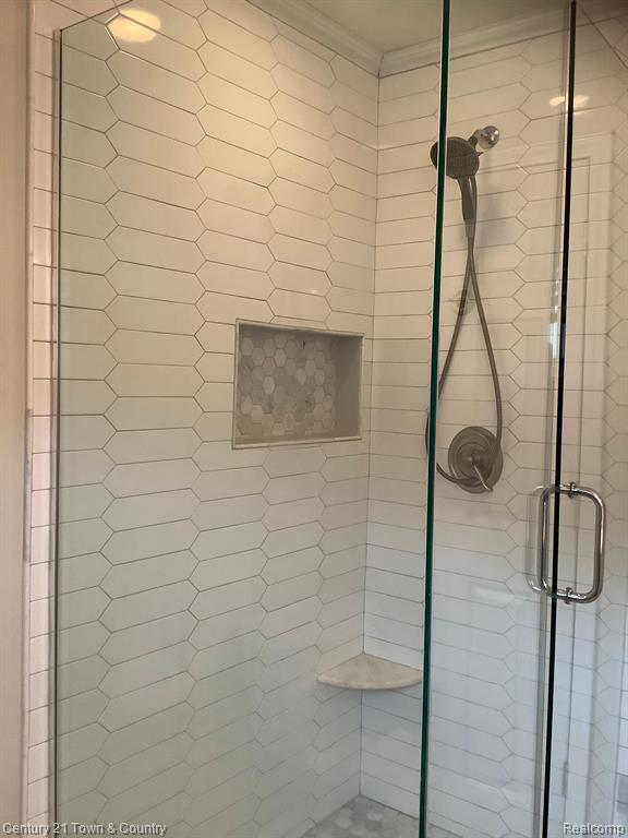 8953 NIVER Avenue, Allen Park, MI 48101 — Photo 10