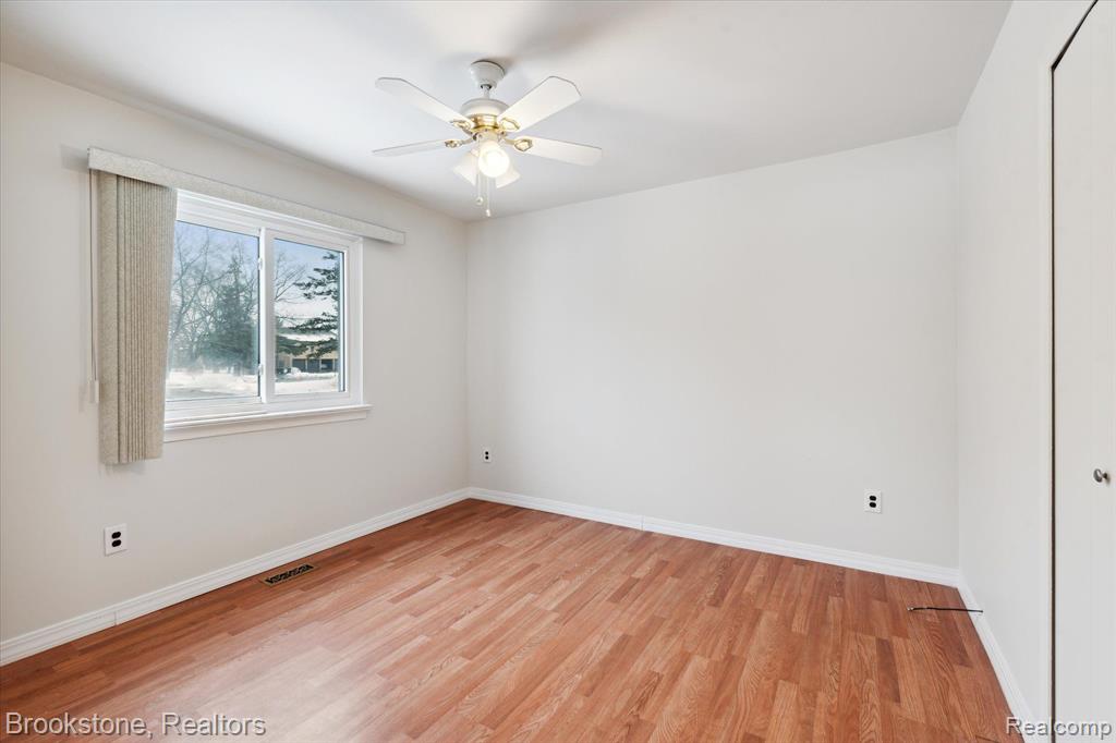 41712 BEDFORD Drive, Canton, MI 48187 — Photo 11