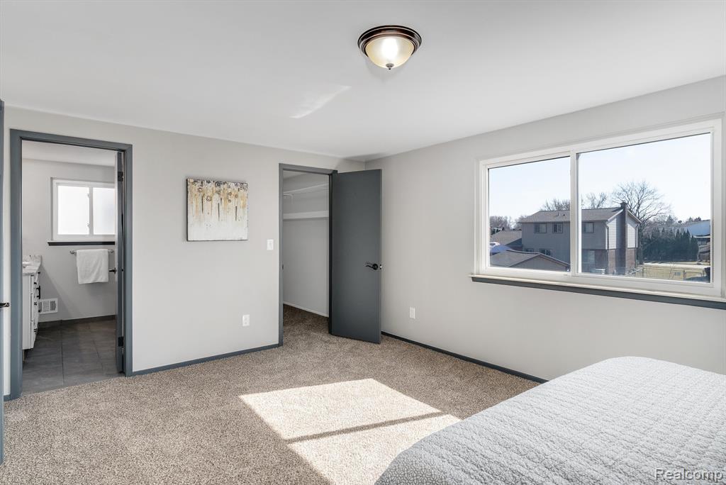 40621 RINALDI Drive, Sterling Heights, MI 48313 — Photo 37
