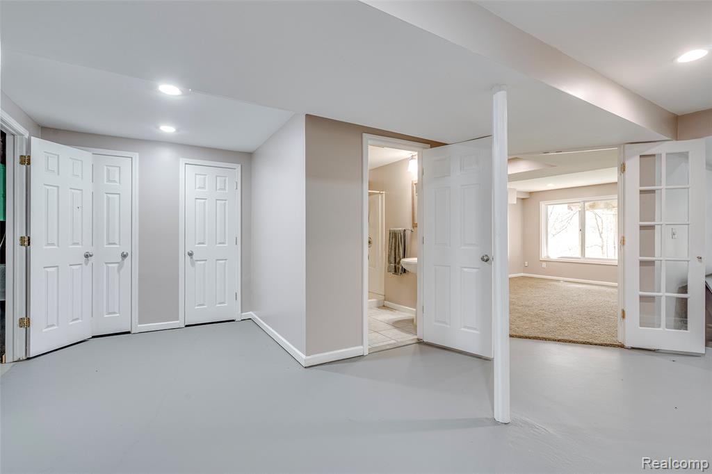 461 Alexander Drive, Commerce Twp, MI 48390 — Photo 46