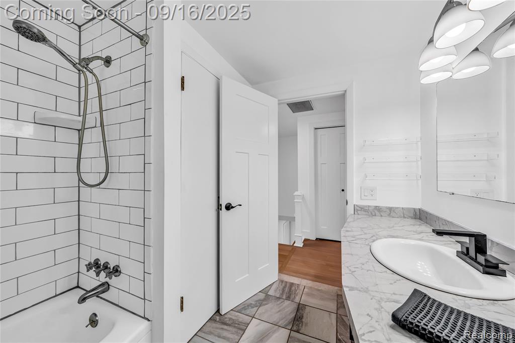 5920 Warbler Drive, Clarkston, MI — Photo 29