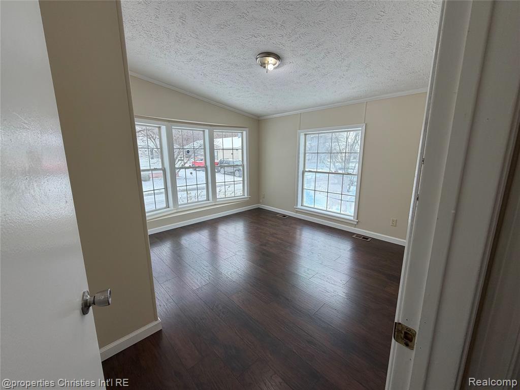 45869 Bonaventure Drive, Macomb, MI 48044 — Photo 17