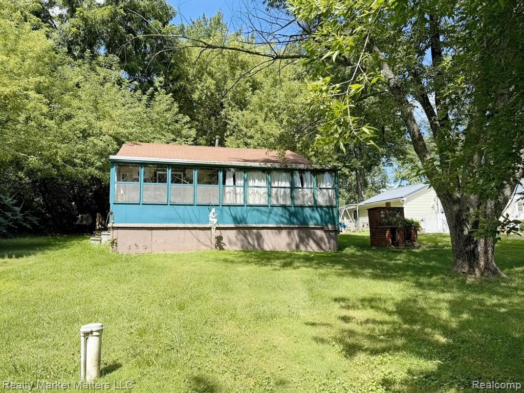 441 Peninsula Drive, Columbiaville, MI 48421 — Photo 2
