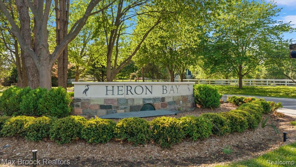 1729 Heron Ridge Drive, Bloomfield Hills, MI 48302 — Photo 12
