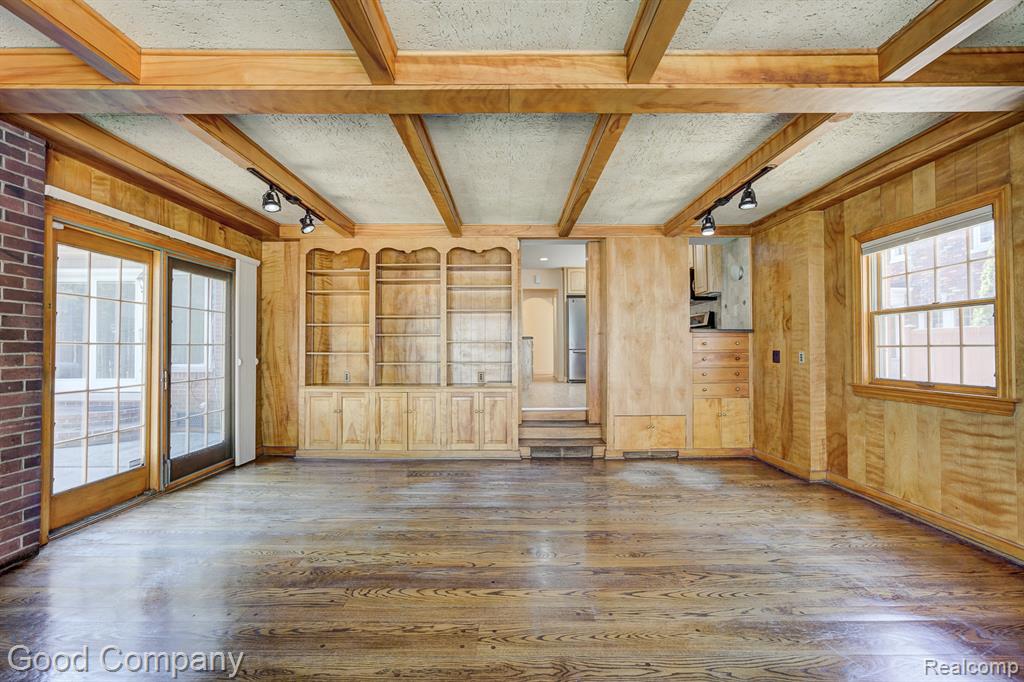 20 OXFORD Boulevard, Pleasant Ridge, MI — Photo 23