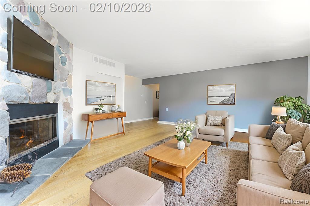 11651 Earl Street, Pinckney, MI, 48169