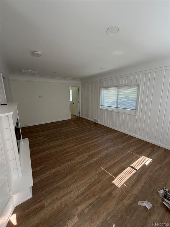 4915 Clarkston Road, Clawson, MI 48348 — Photo 7