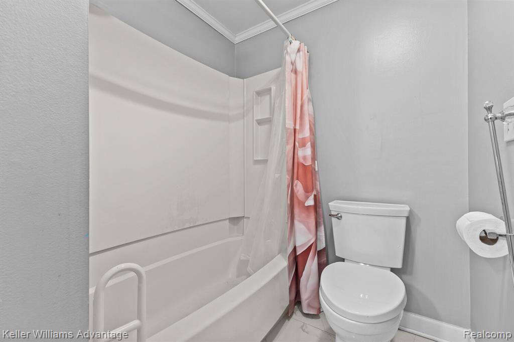 42930 Richards Court, Northville, MI 48167 — Photo 18