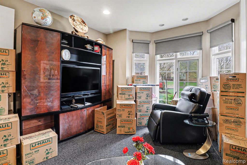 6426 Country Shire Lane, West Bloomfield, MI 48323 — Photo 10