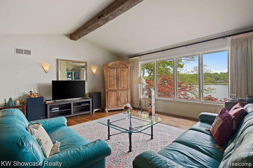 5867 COMMUNITY Drive, Brighton, MI 48116 — Photo 16