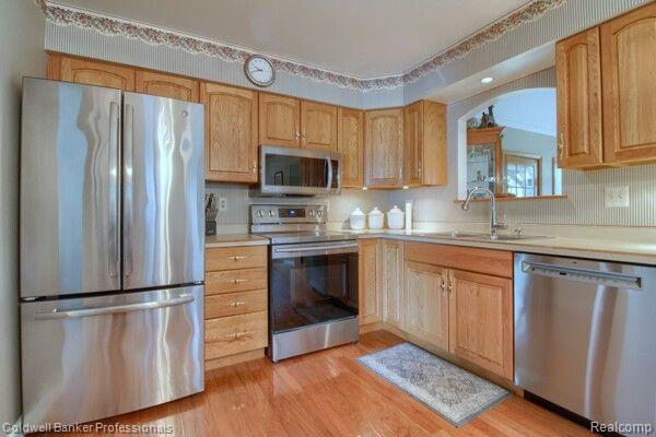 43738 FREDERICKSBURG Street, Canton, MI 48188 — Photo 9