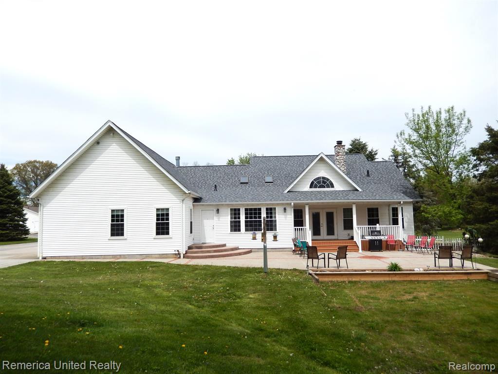 6740 HERBST Road, Brighton, MI 48114 — Photo 39