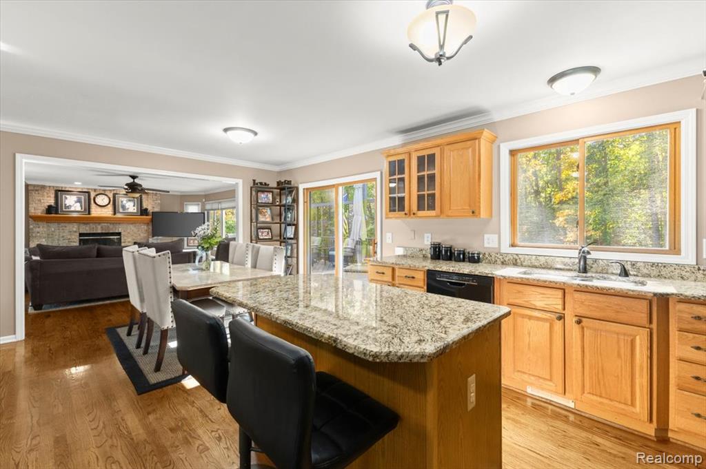 9755 Forest Ridge Drive, Clarkston, MI 48348 — Photo 18