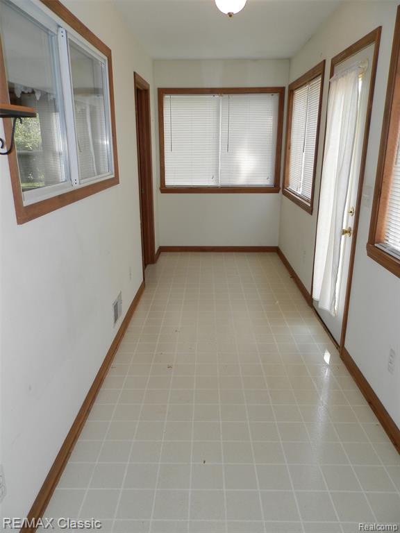 7736 Berwick Drive, Westland, MI — Photo 15