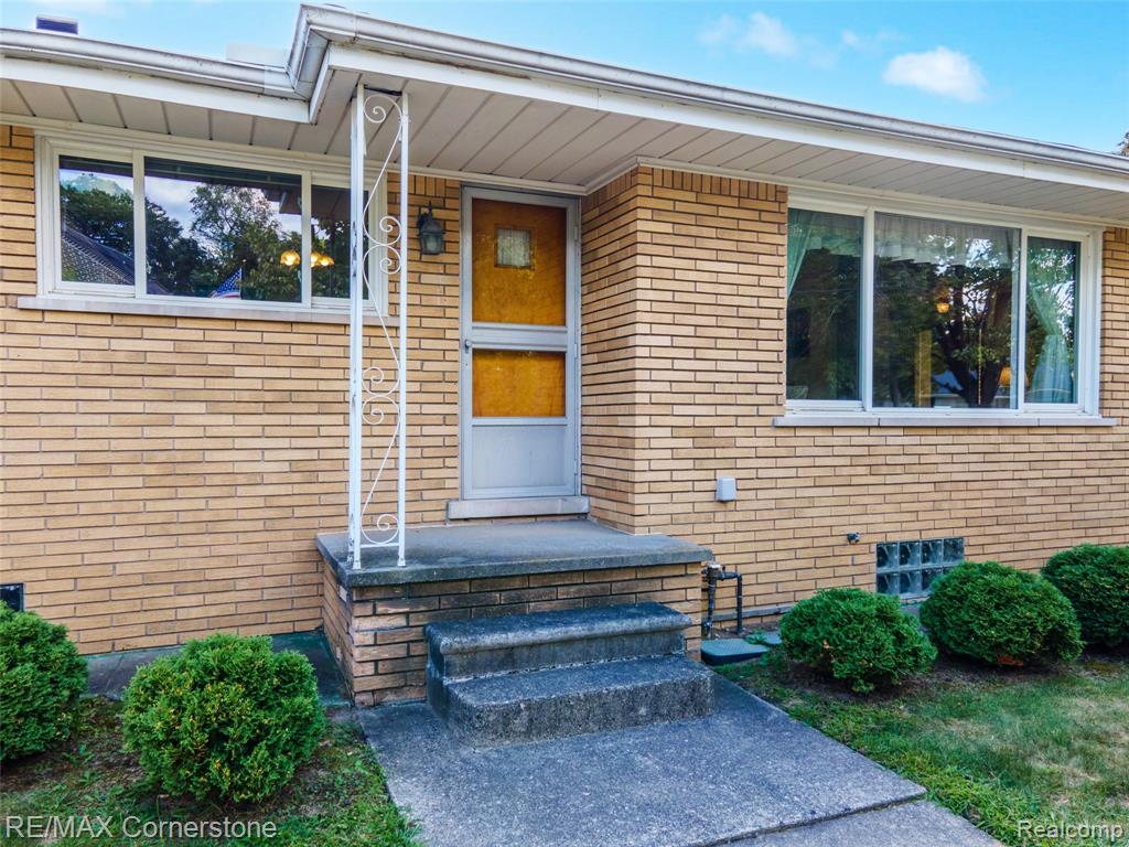 5760 Linden Drive, Dearborn Heights, MI 48127 — Photo 42