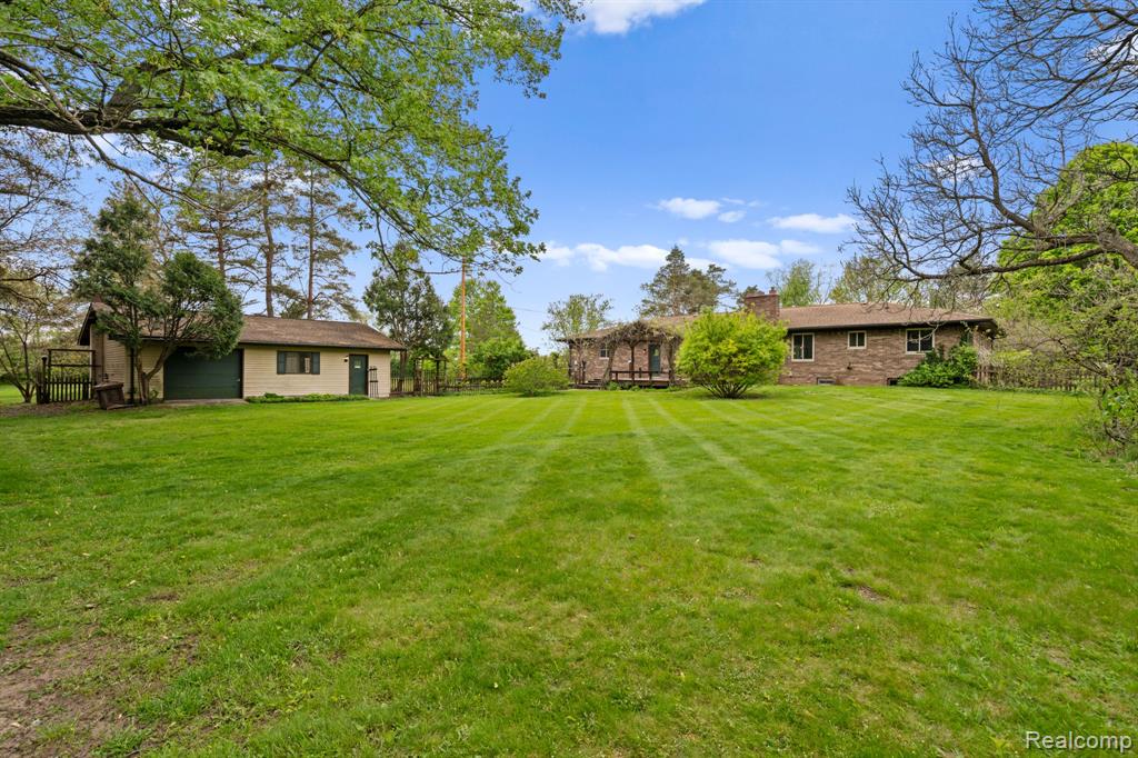 7540 Dexter Pinckney Road, Dexter, MI 48130 — Photo 18