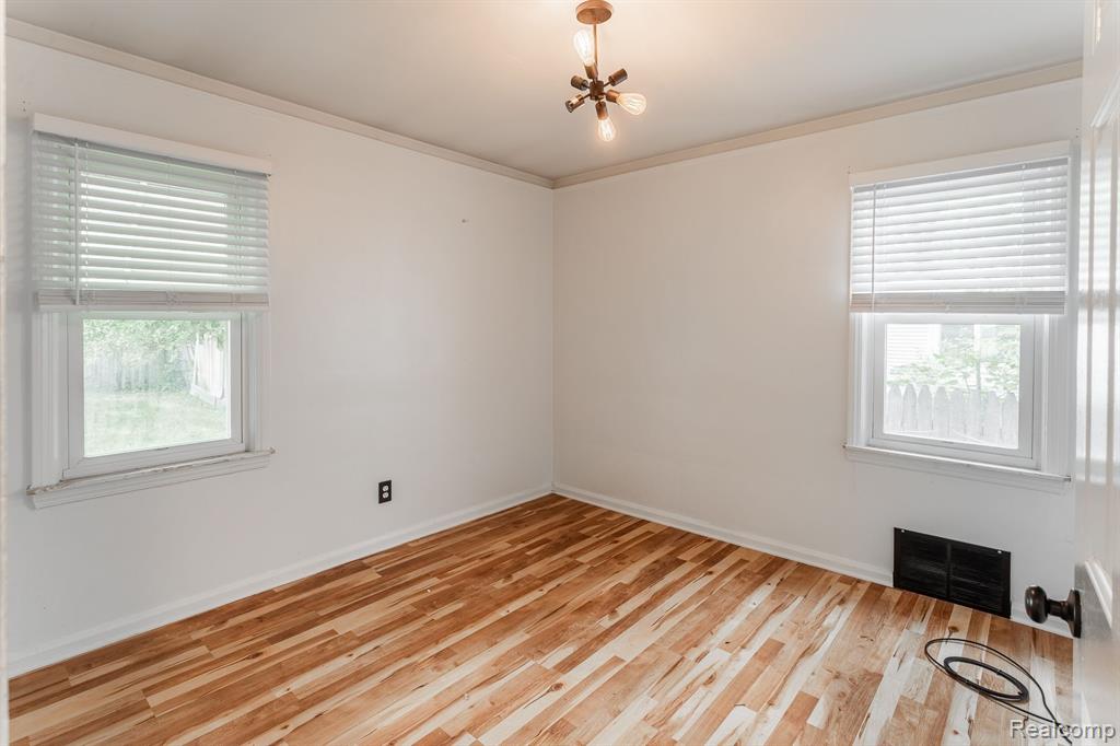 4346 BIDDLE Street, Wayne, MI 48184 — Photo 14