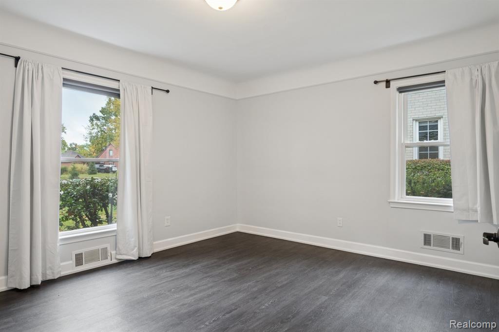 32463 Sheridan, Beverly Hills, MI 48025 — Photo 23