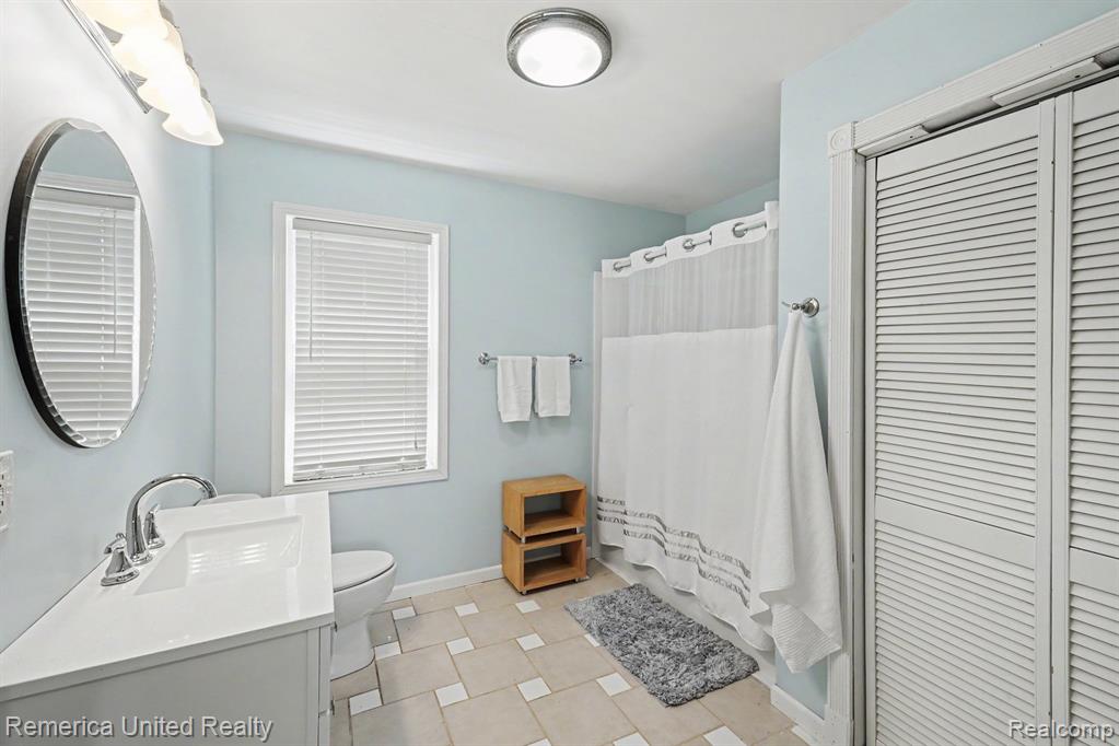 1736 Shoreline Drive, Hartland, MI 48353 — Photo 19
