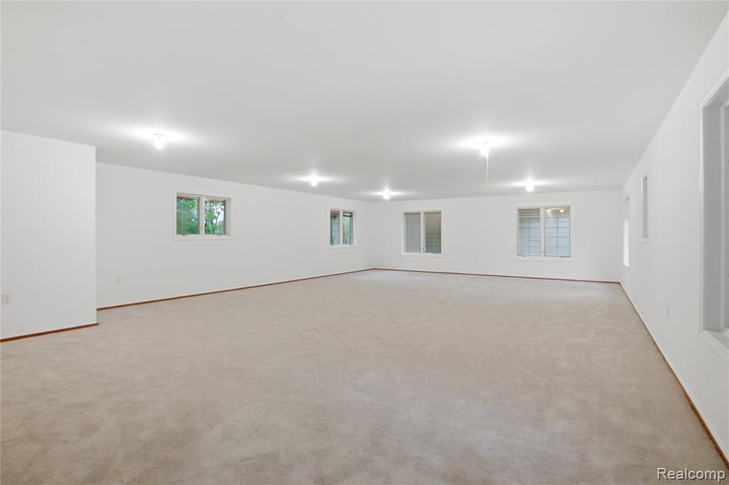 46500 Ryan Road, Utica, MI 48317 — Photo 29