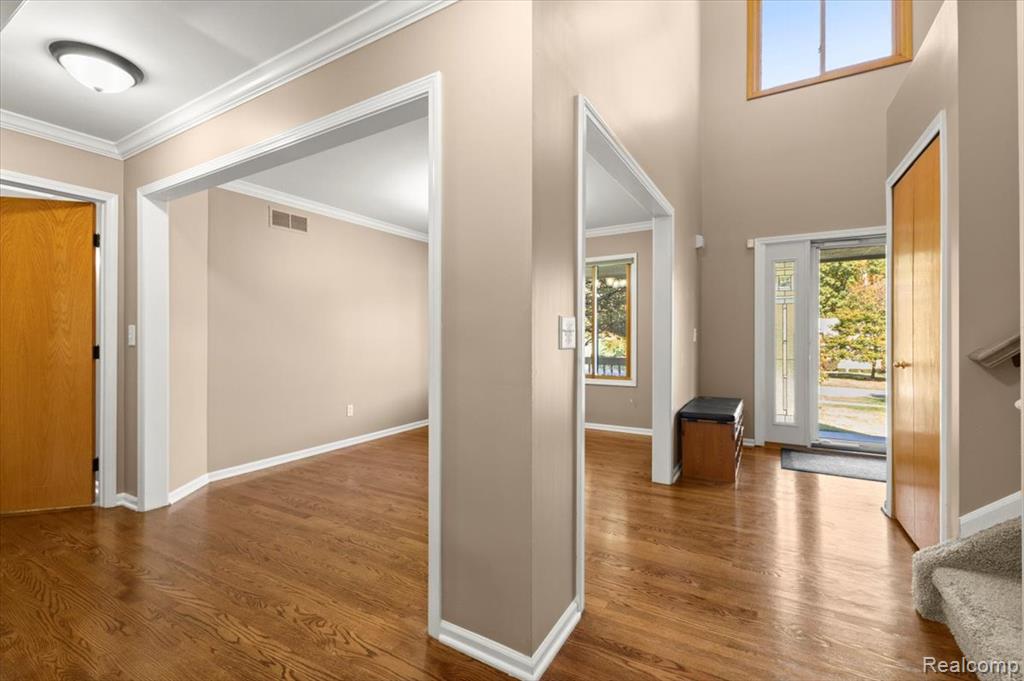 9755 Forest Ridge Drive, Clarkston, MI 48348 — Photo 21