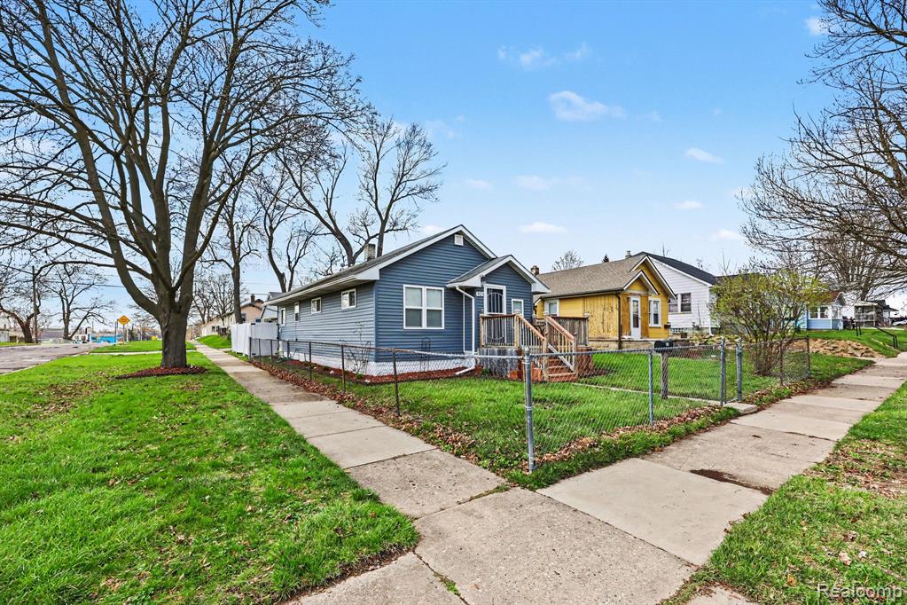 925 Kenilworth Avenue, Pontiac, MI 48340 — Photo 4