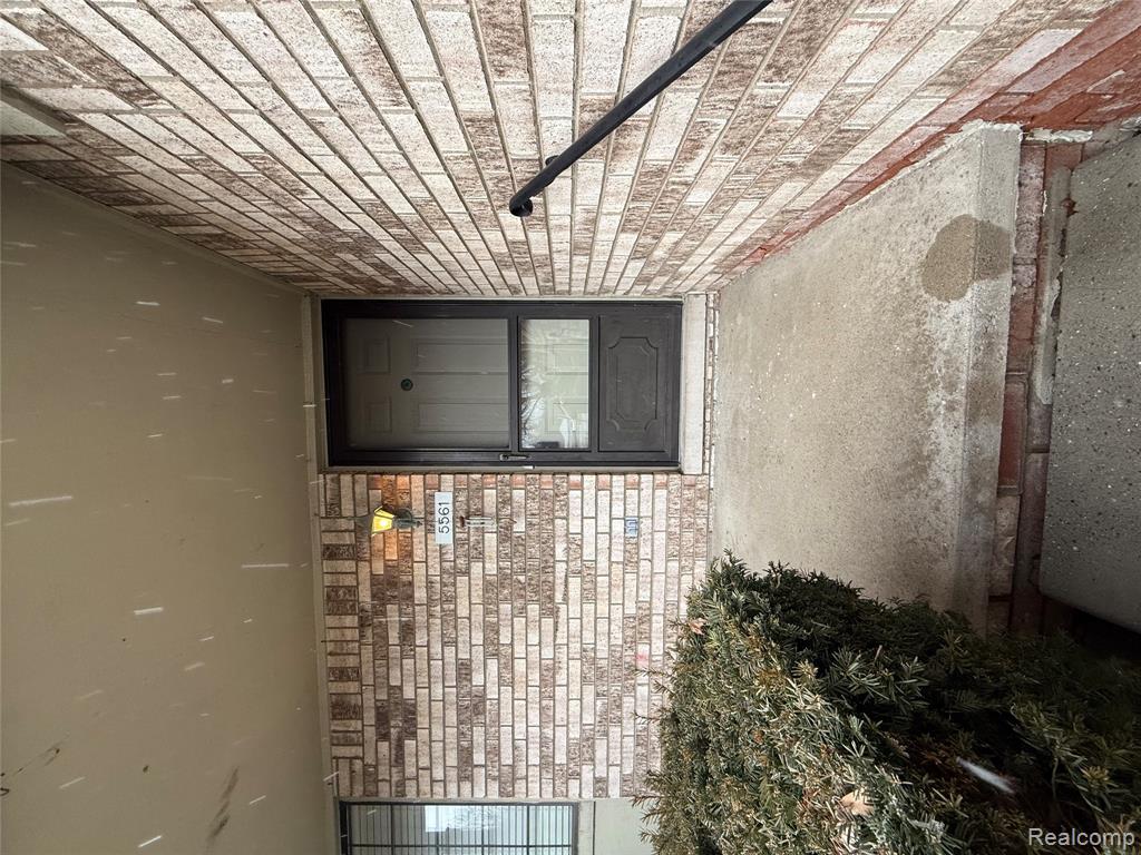 5561 Mansfield Avenue, Sterling Heights, MI 48310 — Photo 4