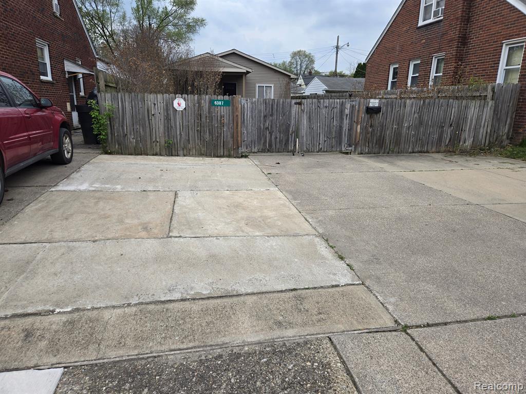 6387 ABINGTON Avenue, Detroit, MI 48228 — Photo 15