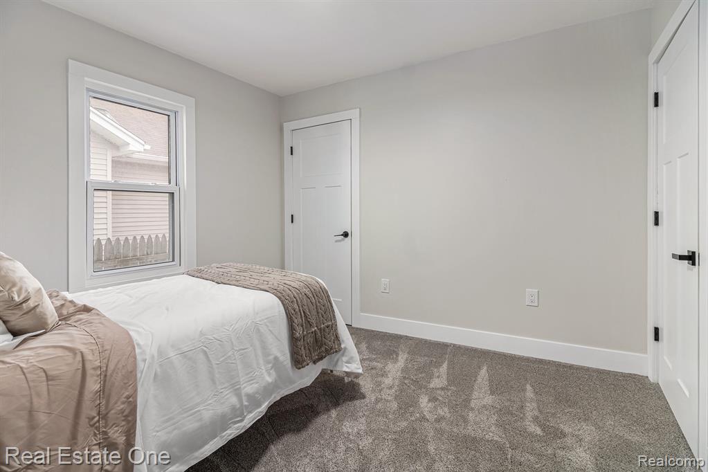 927 N LAFAYETTE Avenue, Royal Oak, MI 48067 — Photo 18