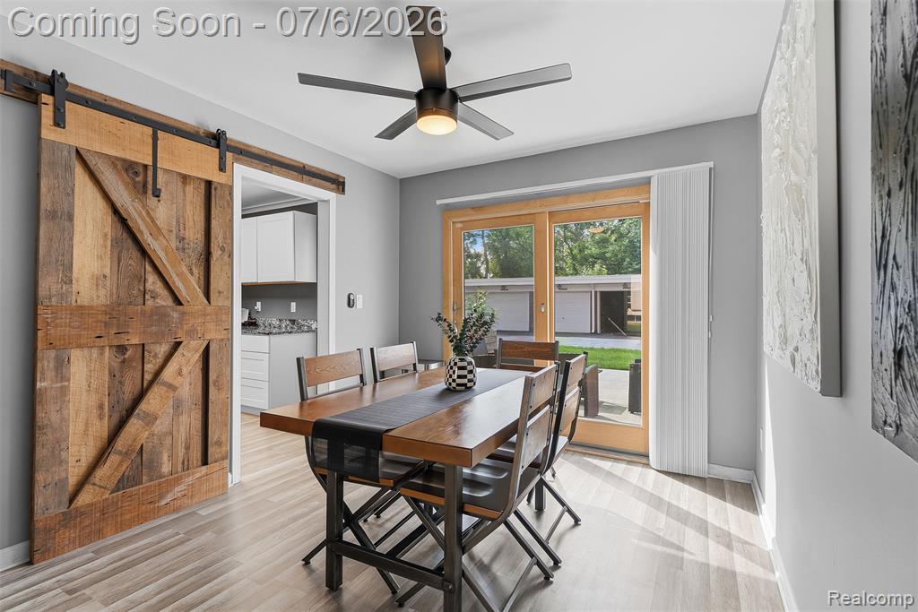 906 E Kearsley Street, Flint, MI 48503 — Photo 11