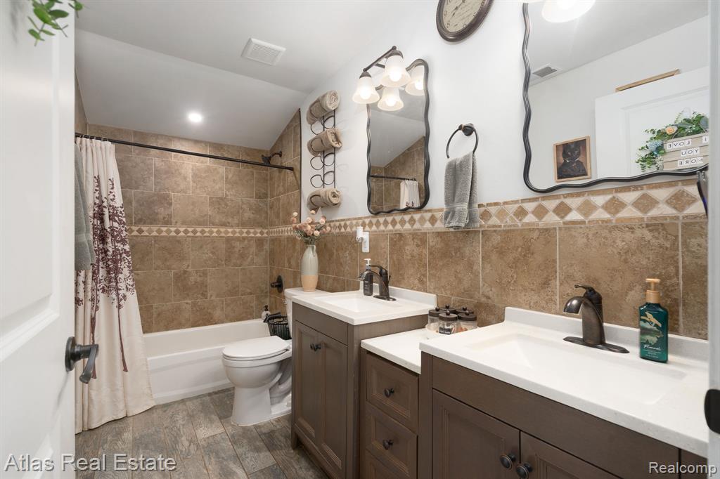 10025 Grand Blanc Road, Gaines Vlg, MI 48436 — Photo 32