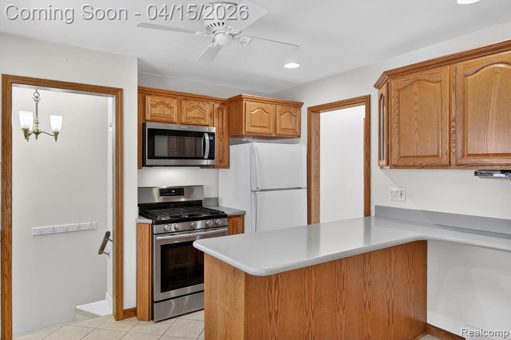 7693 Larme Avenue, Allen Park, MI 48101 — Photo 9