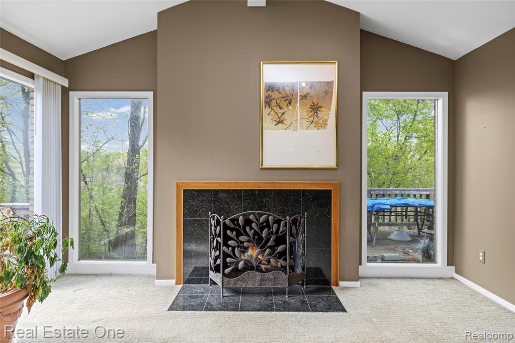 5000 Mirror Lake Court, 19, West Bloomfield, MI 48323 — Photo 11