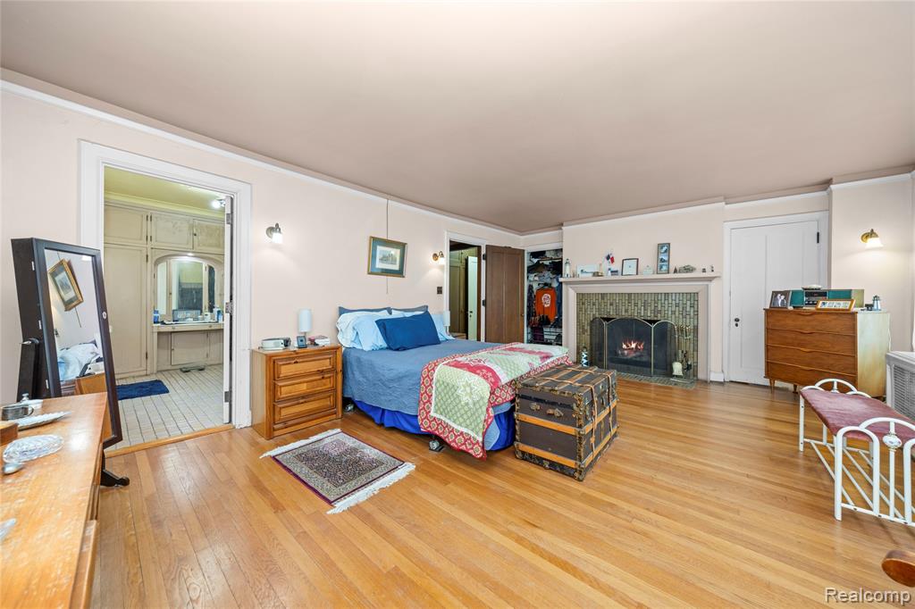 2475 Iroquois Street, Detroit, MI 48214 — Photo 55