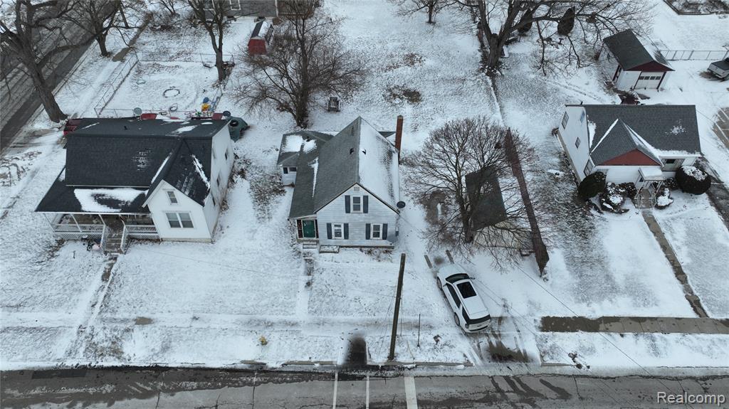 403 E King Street E, Owosso, MI 48867 — Photo 4